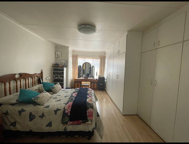 3 BEDROOM HOUSE FOR SALE IN PARKHILL GARDENS